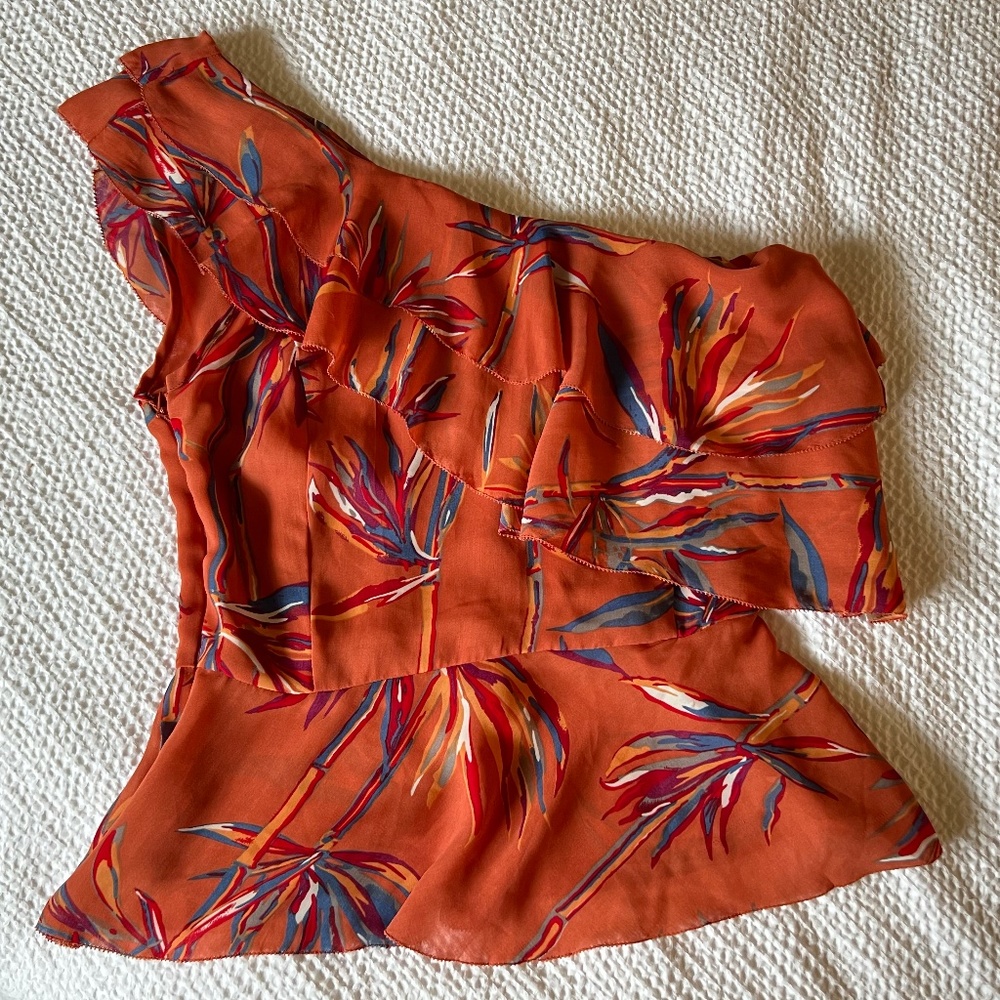 Woman Ruffled One-Shoulder Top.